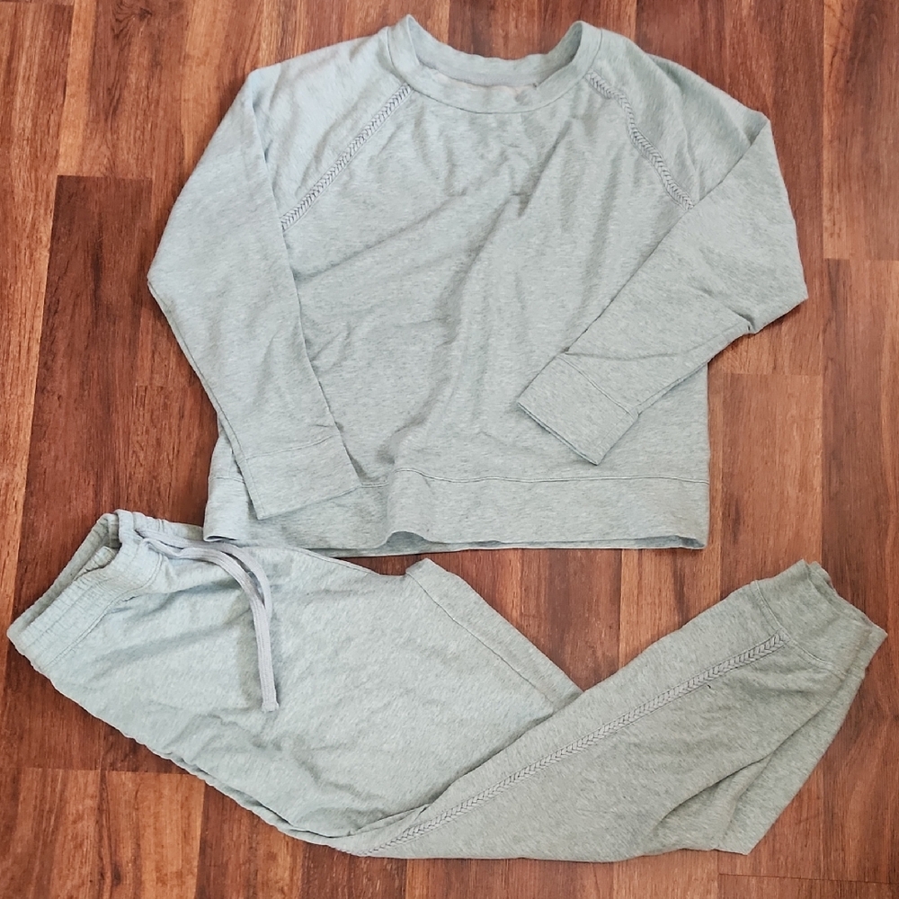 Live Love Lounge By Karen Neuburger Sweatshirt and Jogger Set Size Large Petite